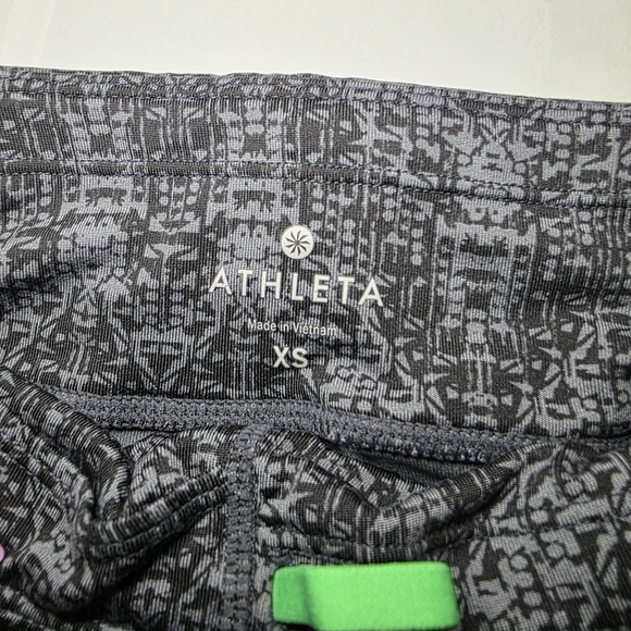 Athleta Techno Be Free Nickers/crop leggings Black Dobby Sz XSmall - Picture 8 of 9